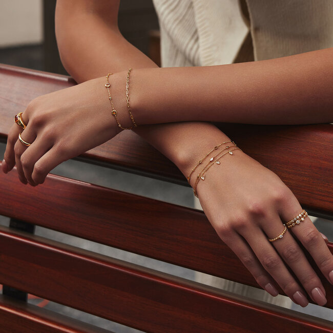 Goudvergulde anker schakelarmband met zirkonia steentjes 18,5 cm