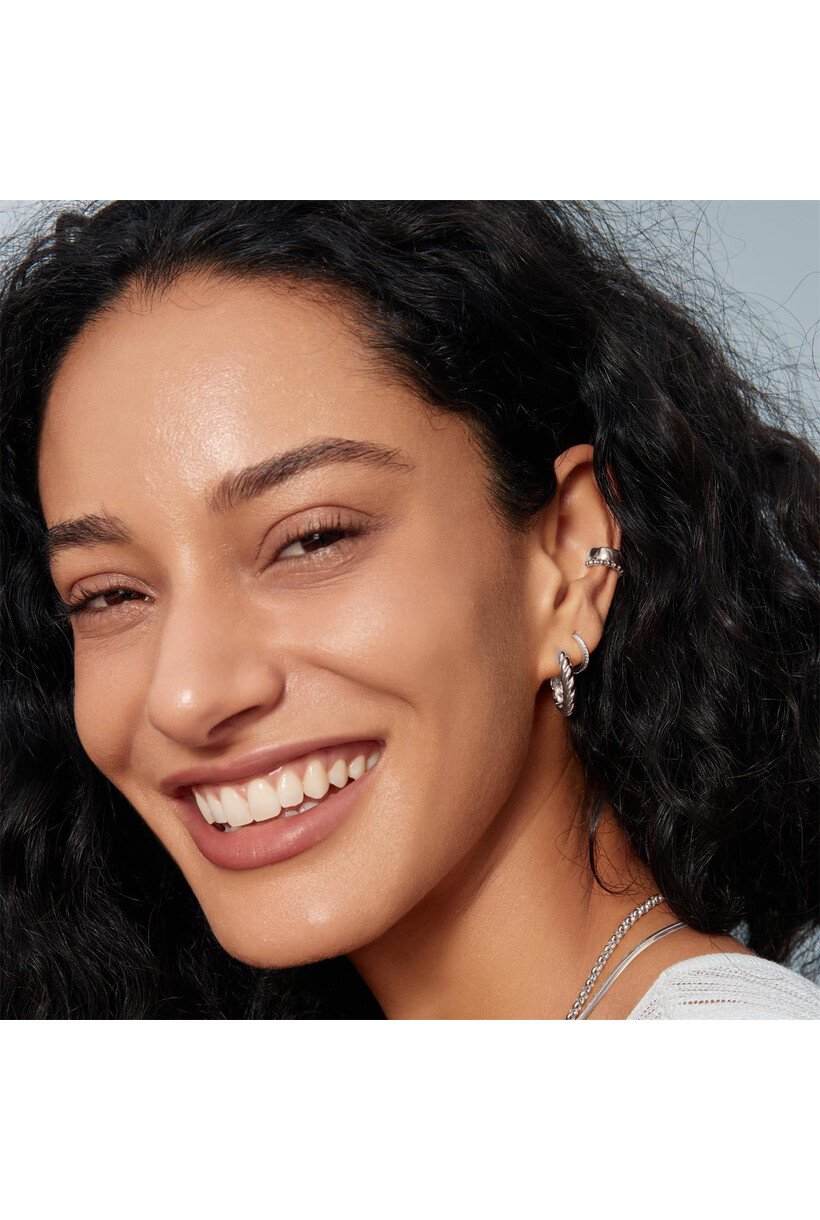 Silv. Twisted Hug. Hoop Earrings