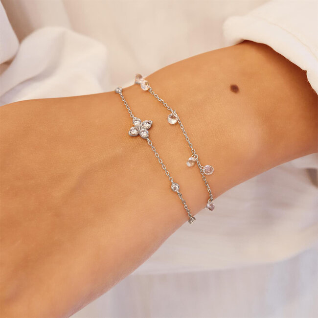 Zilveren bungelende schakelarmband met zirkonia steentjes 18,5 cm