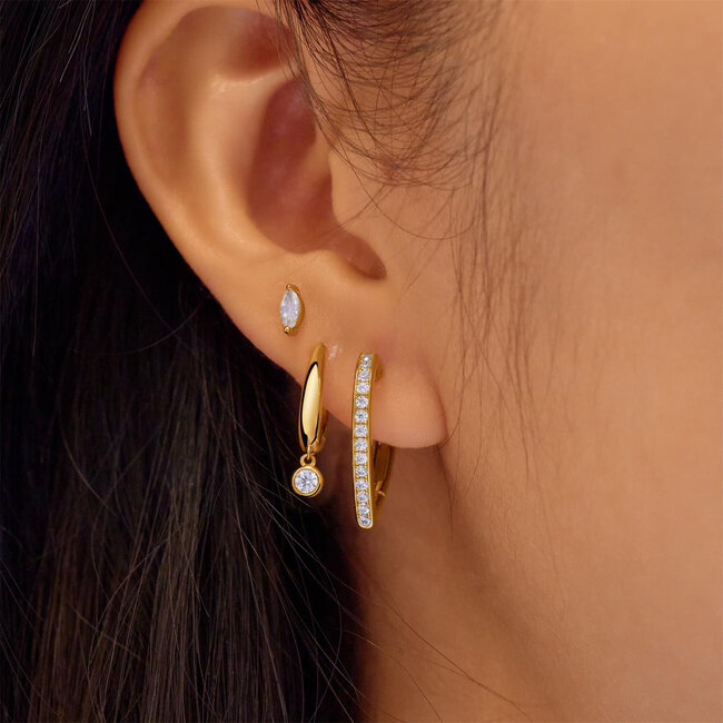 Goudvergulde hartvormige oorring met zirkonia steentjes 20 mm