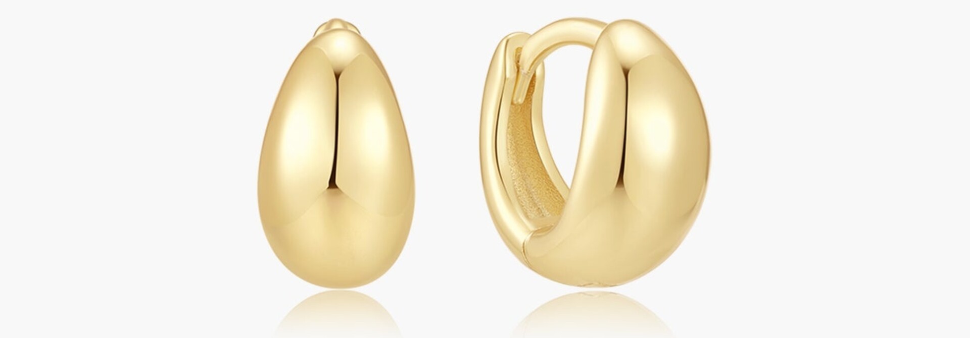 Goudvergulde huggie oorringen met organische kiezelvorm 6,5 mm