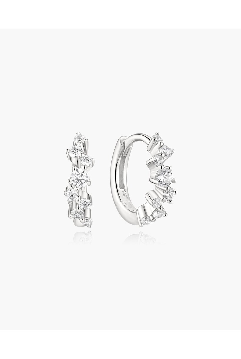 Zigzag huggie oorringen met zirkonia zilver 8 mm