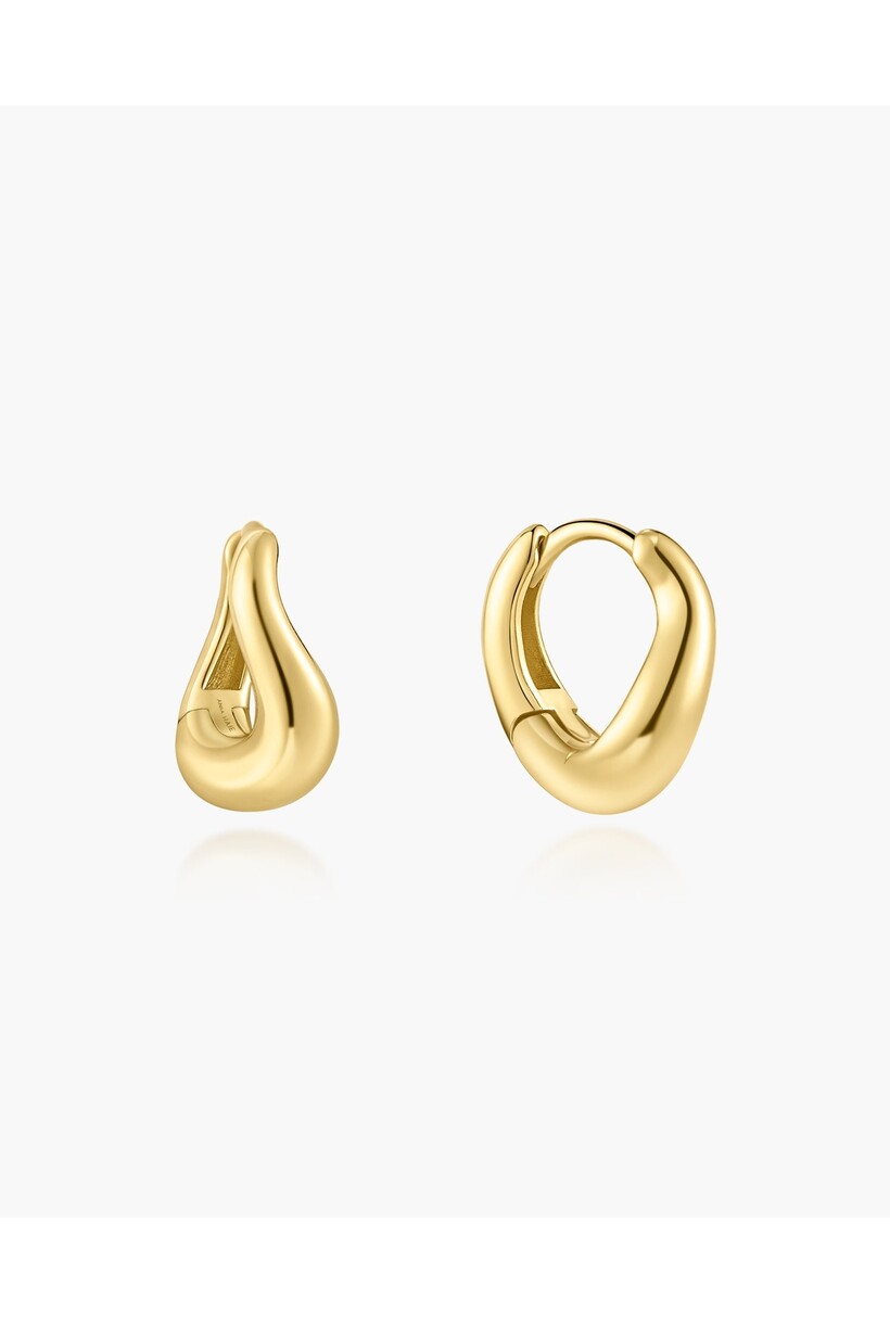 Golvende huggie oorringen goudverguld 13 mm