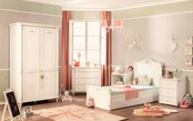 Romantic baby wandschap kinderkamer