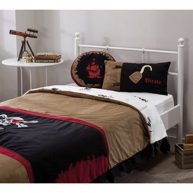 Black Pirate bedsprei + kussenset (210 x 160 cm)