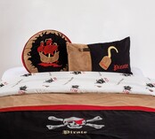 Black Pirate bedsprei + kussenset (210 x 160 cm)