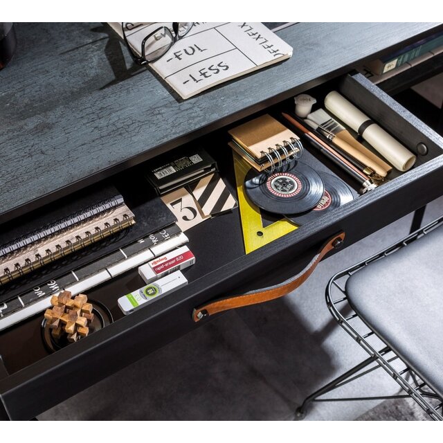 Dark bureau tienerkamer met opzetstuk Dark bureau tienerkamer met opzetstuk