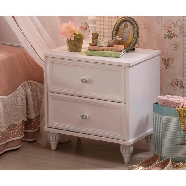 Romance nachtkastje meisjeskamer