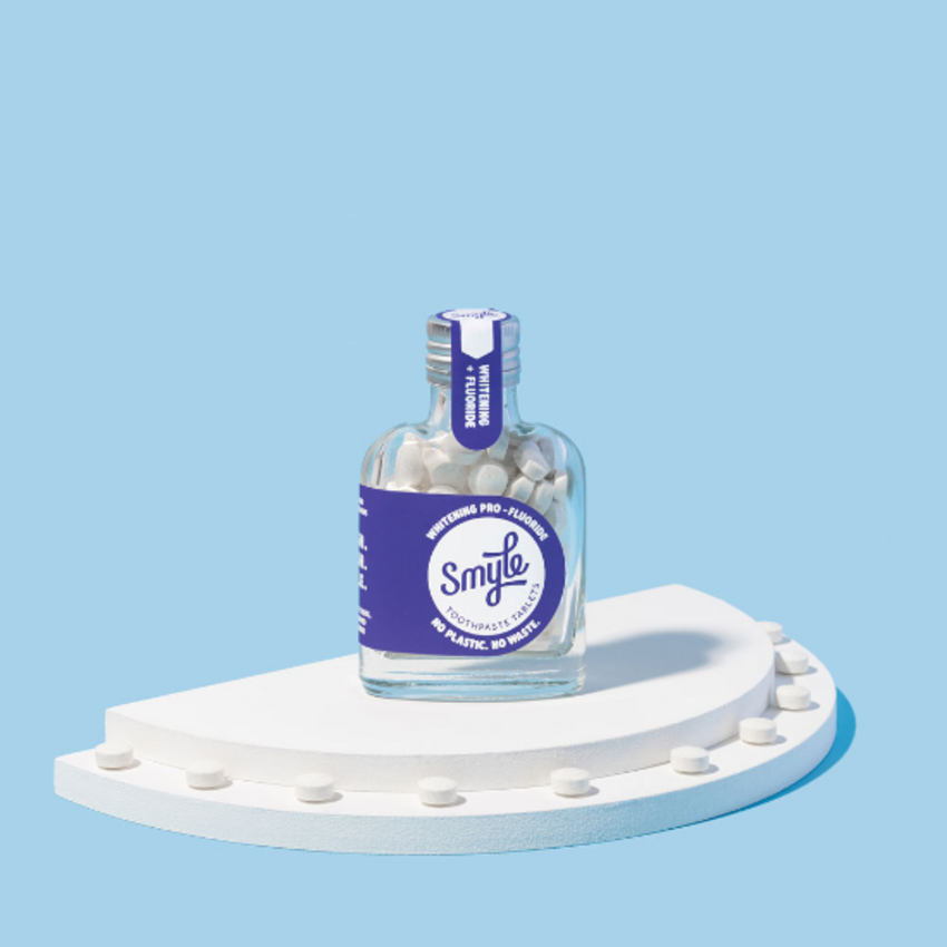 Smyle Tandpasta Tabs - Whitening Pro Fluoride - Flesje 65 stuks Smyle Smyle Tandpasta Tabs - Whitening Pro Fluoride - Flesje 65 stuks