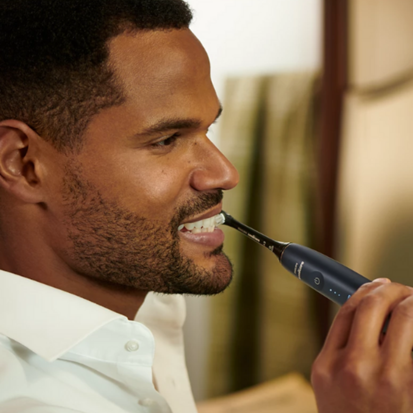 Philips Philips Sonicare DiamondClean 9900 Prestige Dark Blue