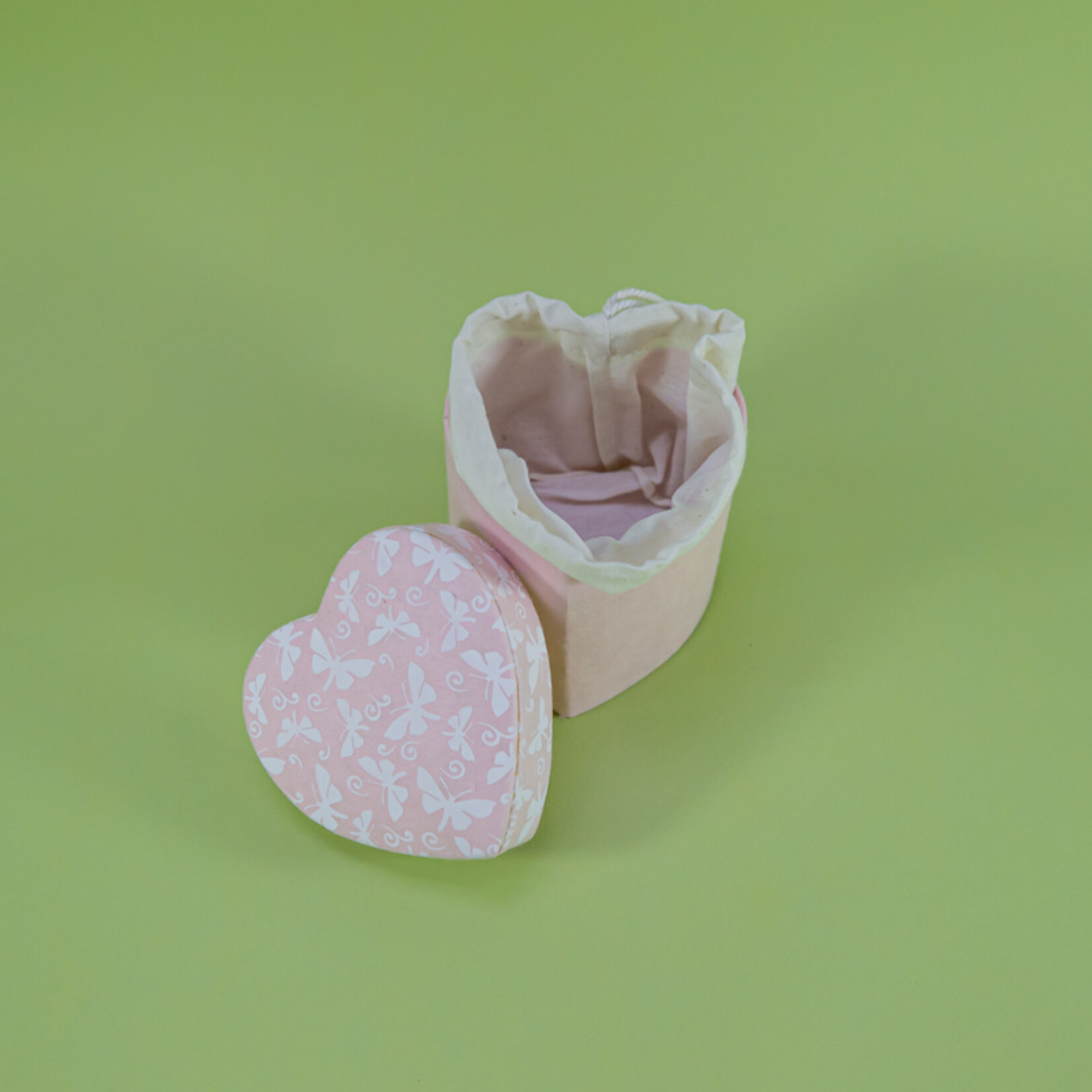 ECO-URN Hartvormige urn met vlinderprint 10x10cm