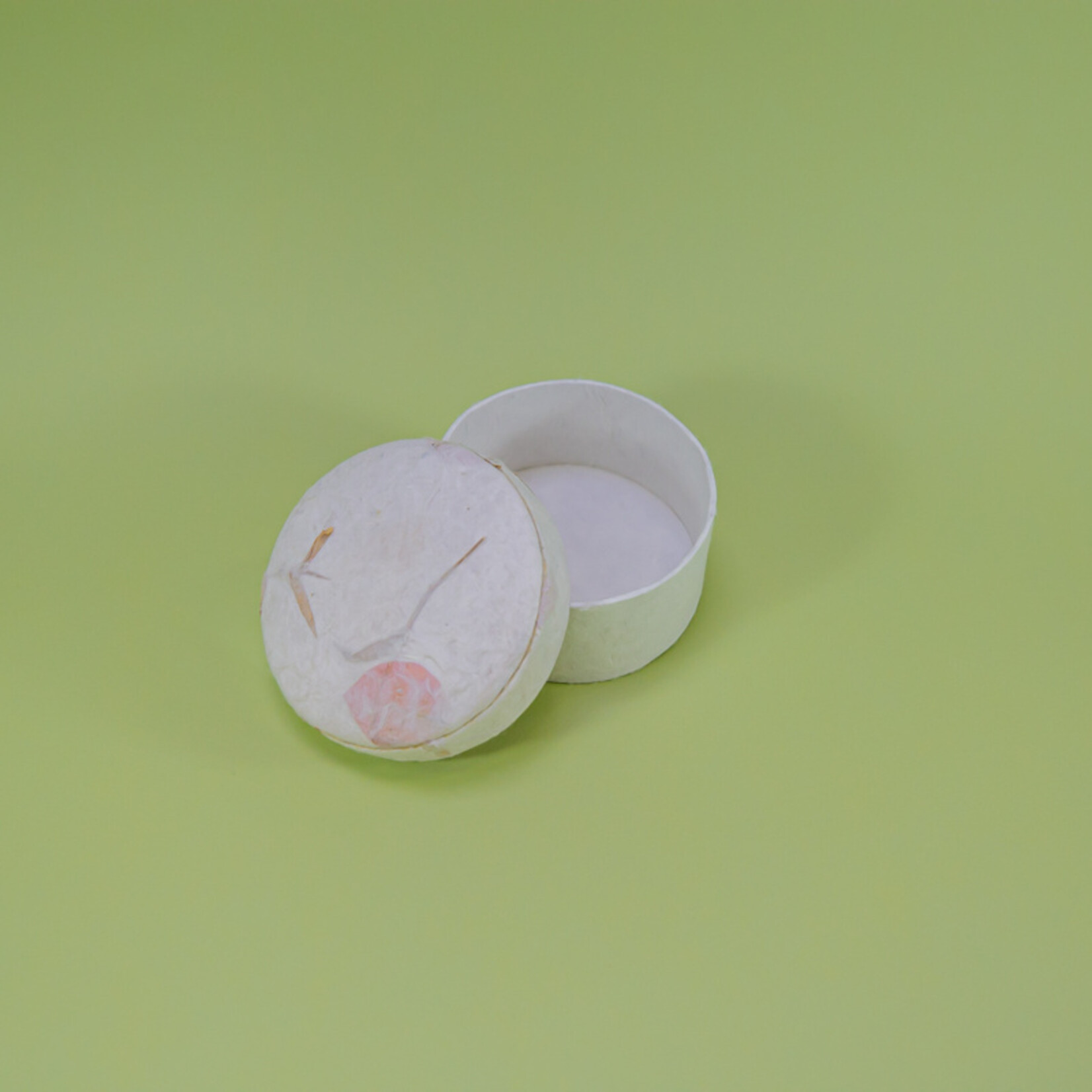 ECO-URN Rond urn- doosje met bloemblaadjes