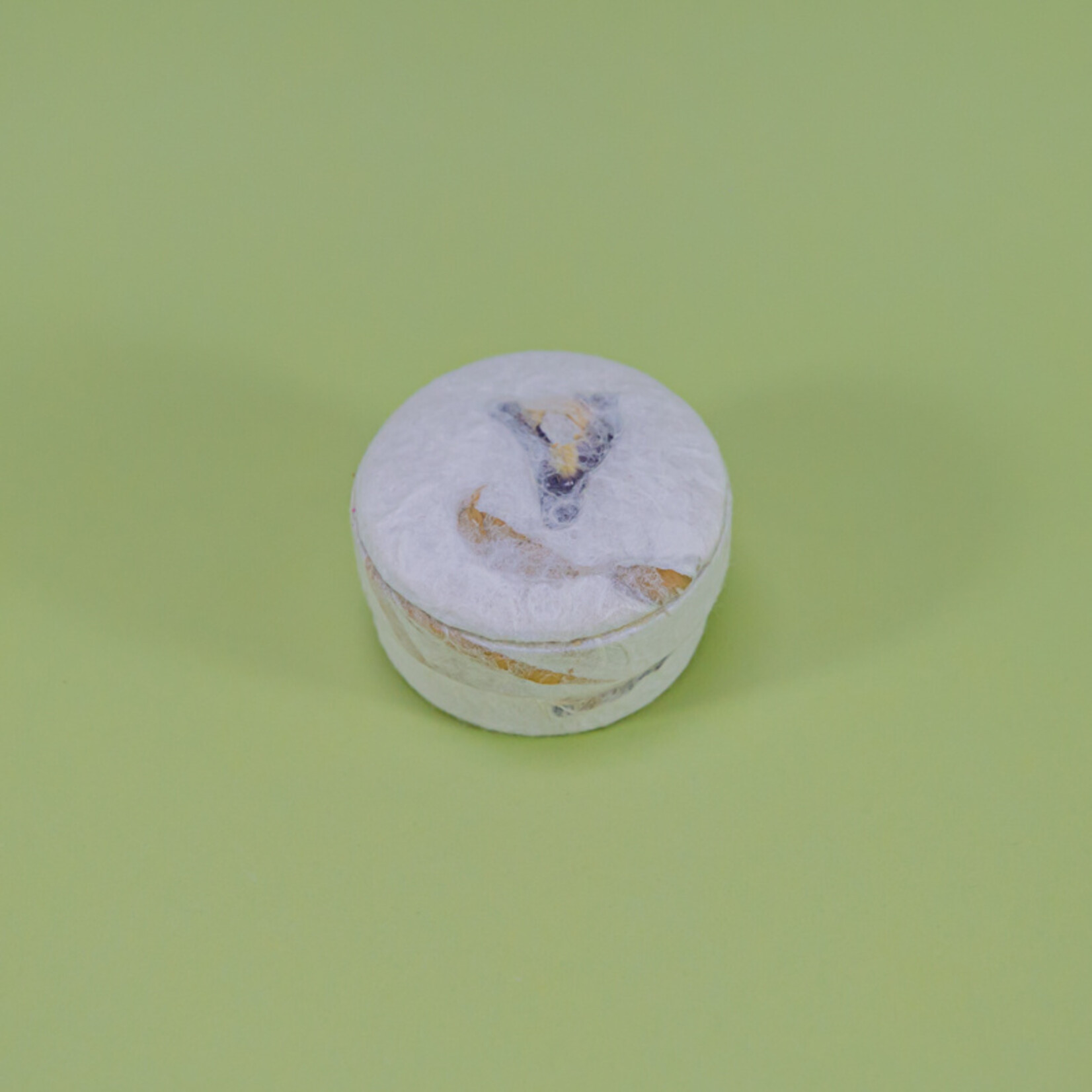 ECO-URN Rond doosje met bloemblaadjes