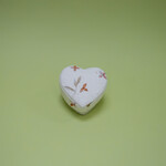 ECO-URN Hartvormig urn-doosje met bloemen (7x3cm)