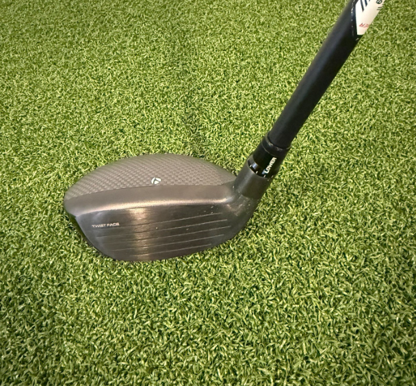 DEMO: Taylormade Qi35 Core Hybride 4