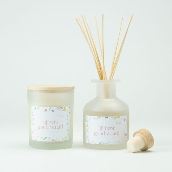 Luxegiftbox Geurkaars & Diffuser Gevuld - Simply The Best (Frosted Wit)