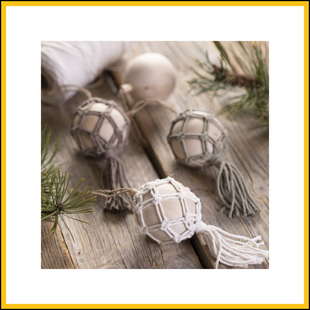 Kerstbal met macramé