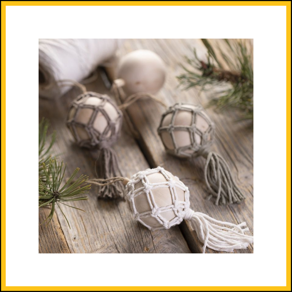 Kerstbal met macramé