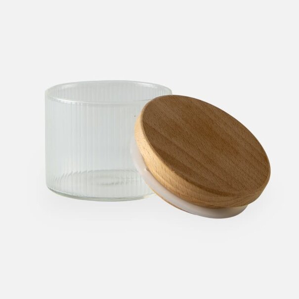 Potje met geribbelde binnenzijde en houten deksel