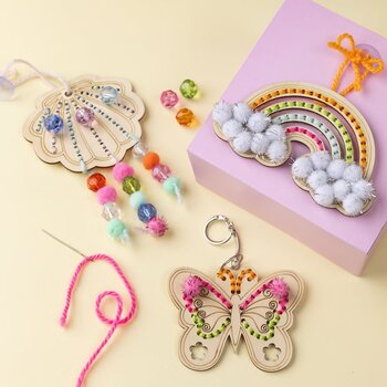 Creativ Company | Mini Hobbyset Borduurwerk - Vlinder, Schelp, Regenboog