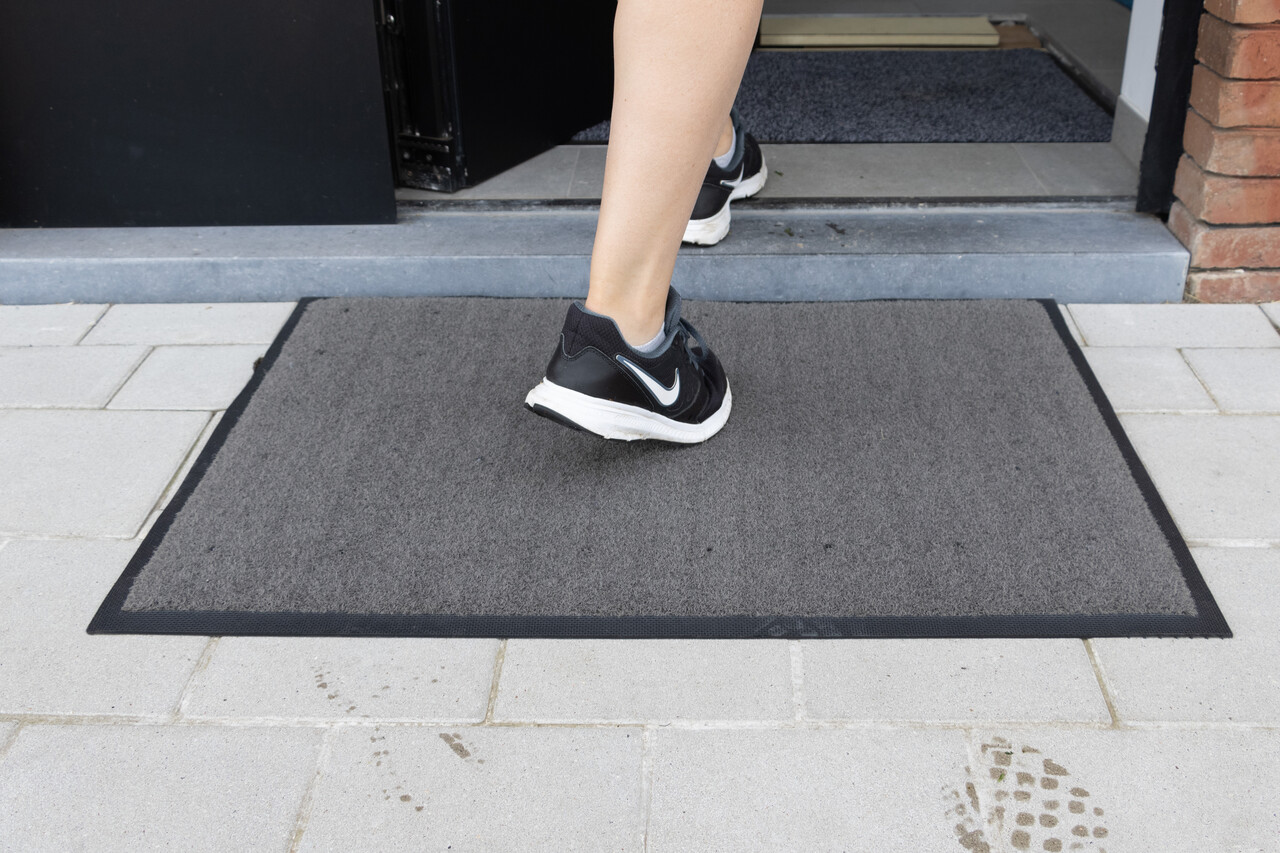 Mattenexpert Optibruch logo mat buiten Mattenexpert Optibruch logo mat buiten