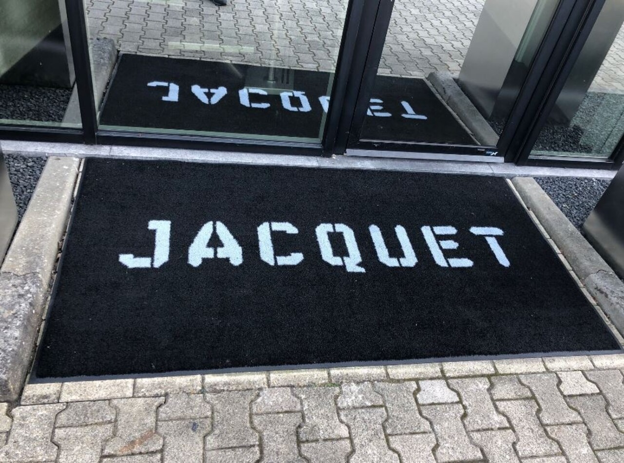 Mattenexpert Optibruch logo mat buiten Mattenexpert Optibruch logo mat buiten