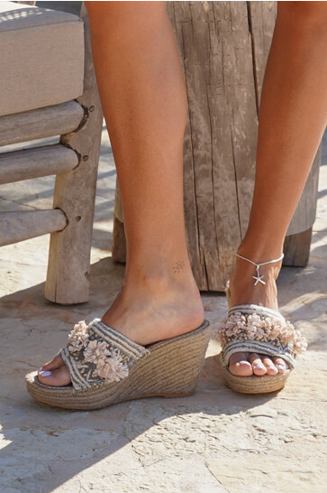 Wedges Resort Pompon Natural