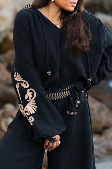 Bluse mit Stickerei Esthetica Schwarz
