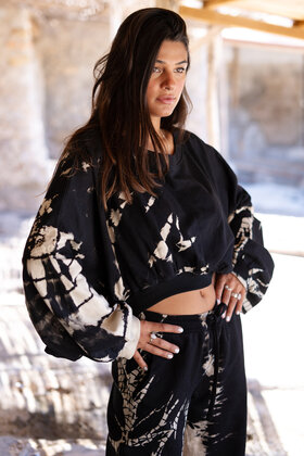 Cropped Sweater Brisha Schwarz Tie Dye