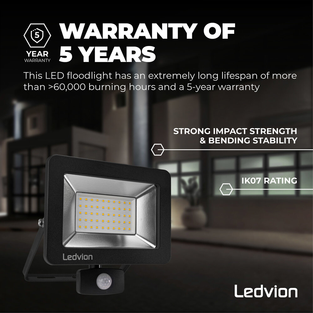 Ledvion Naświetlacz LED Z Czujnikiem Ruchu 50W - LED Osram - IP44 - 120Lm/W - Kolor naturalna biel - 5 lat gwarancji