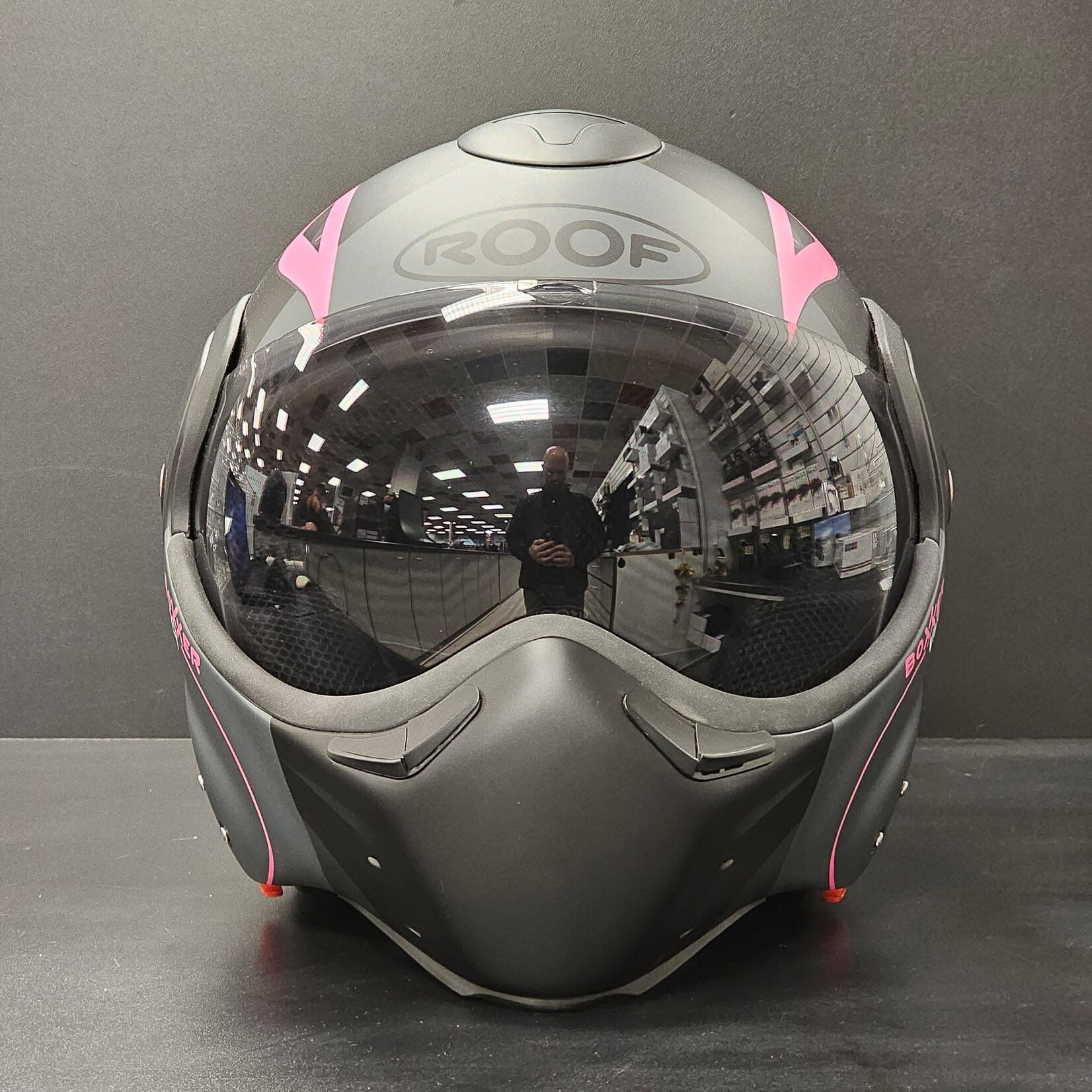 Roof Roof helmet RO9 new boxxer viper matt black/pink