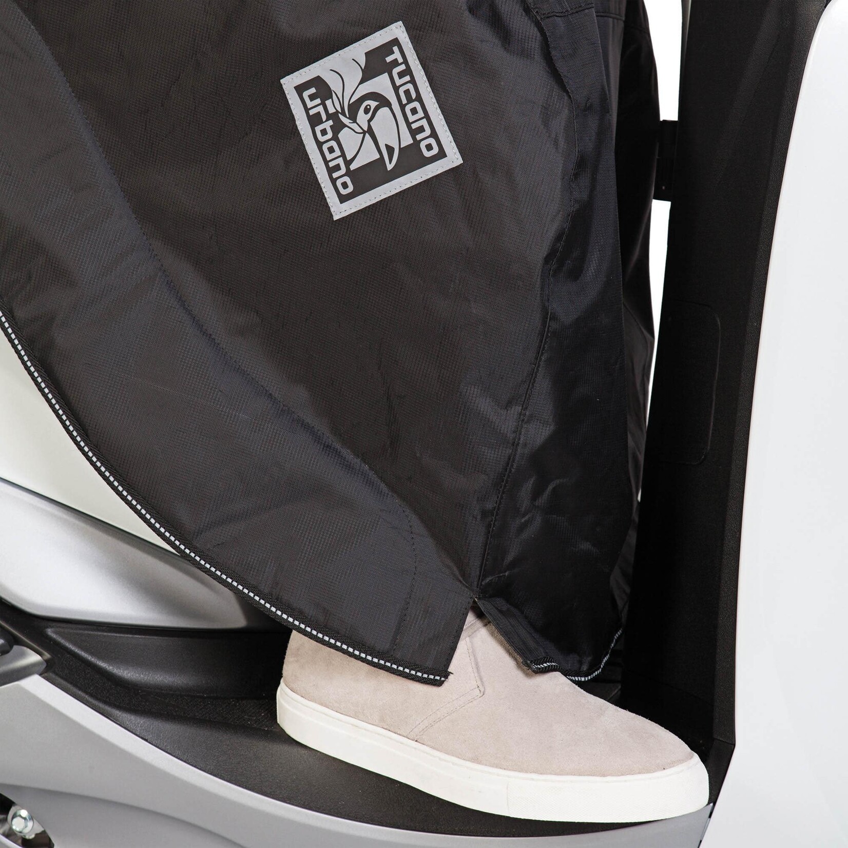 Tucano Tucano leg cover linescud black (R194X)