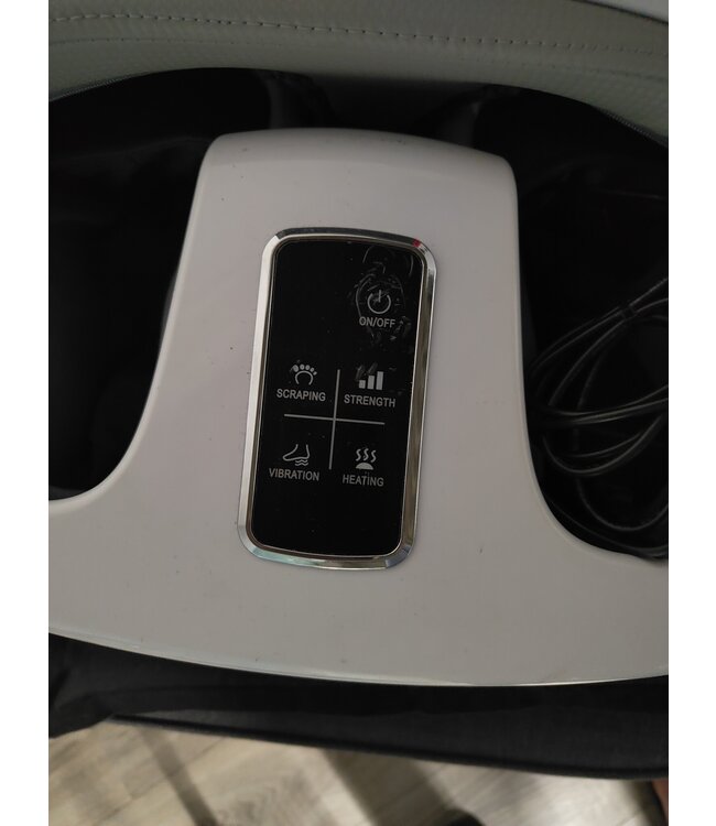 Happy Feet Questo Happy Feet Pro è come nuovo e ha dato alcune dimostrazioni ai clienti.