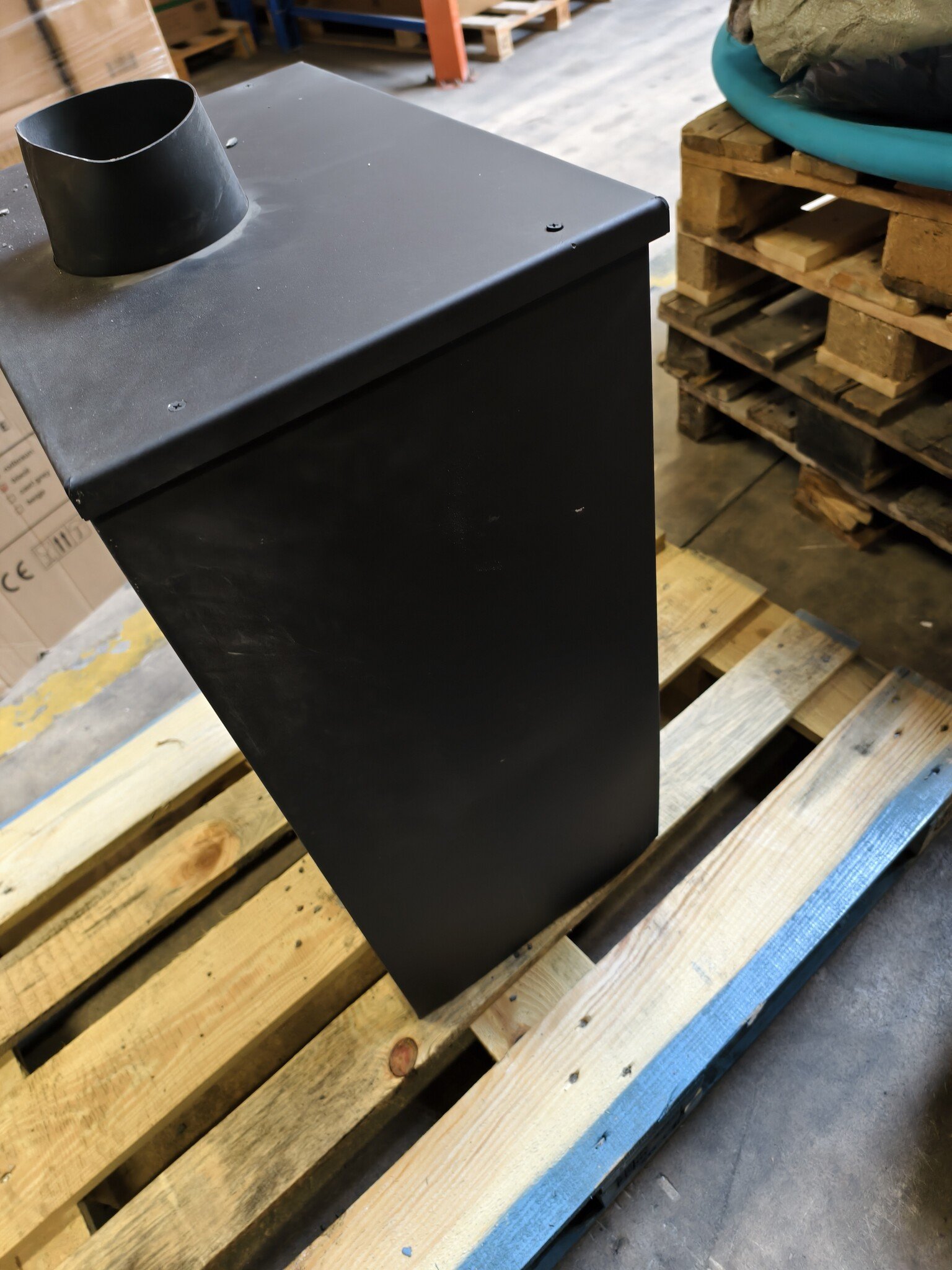 Houtkachel 12KW - Staal - 60% Korting! (Beschadigd)
