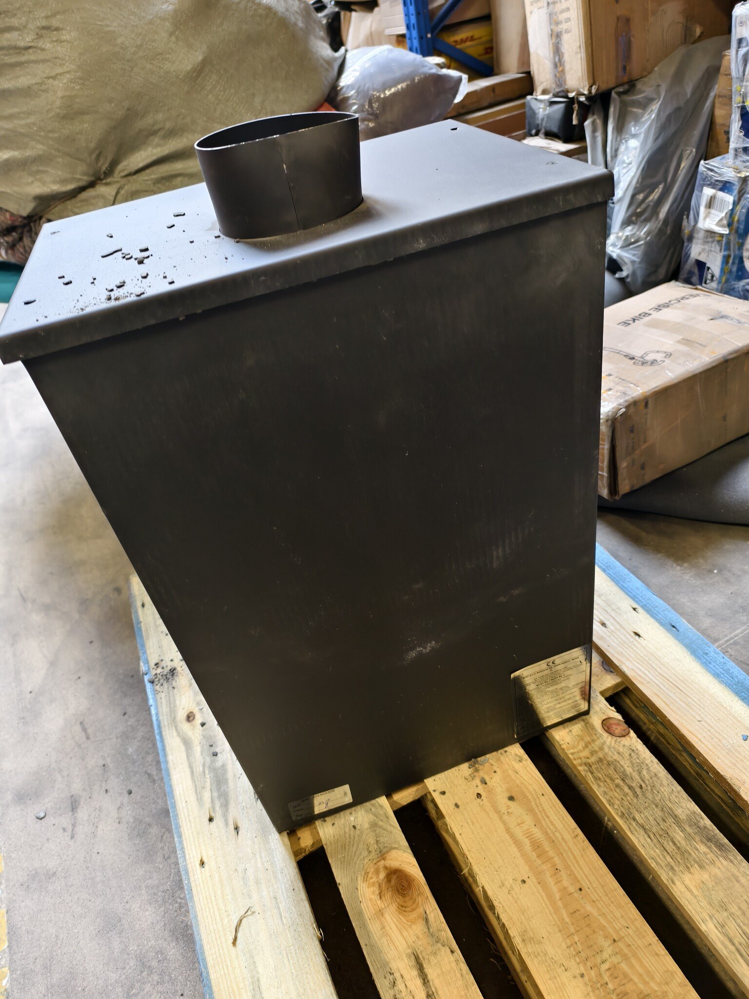 Houtkachel 12KW - Staal - 60% Korting! (Beschadigd)
