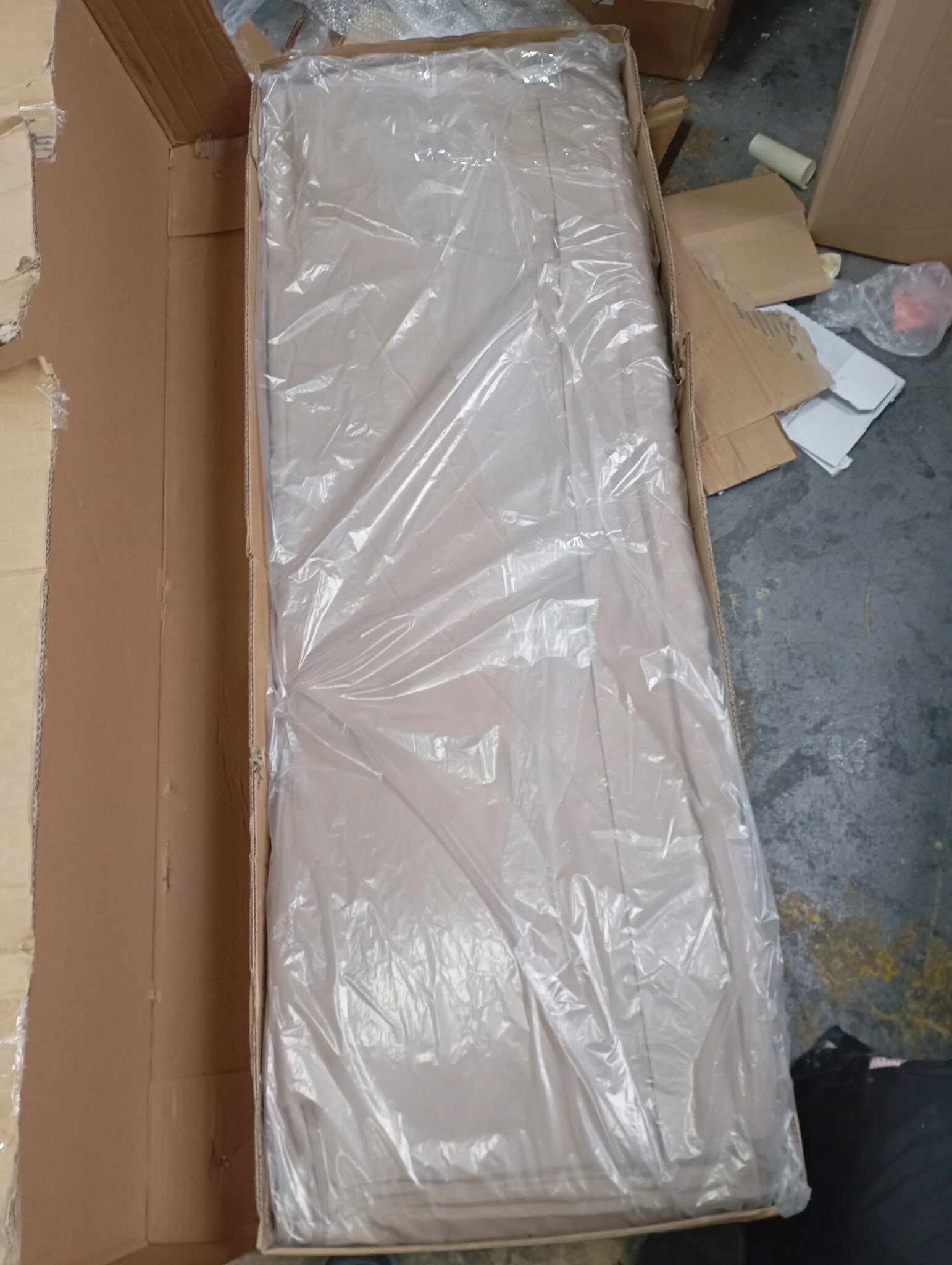 Schommelbank Beige - Tuinschommel met Bedfunctie - 50% Korting!