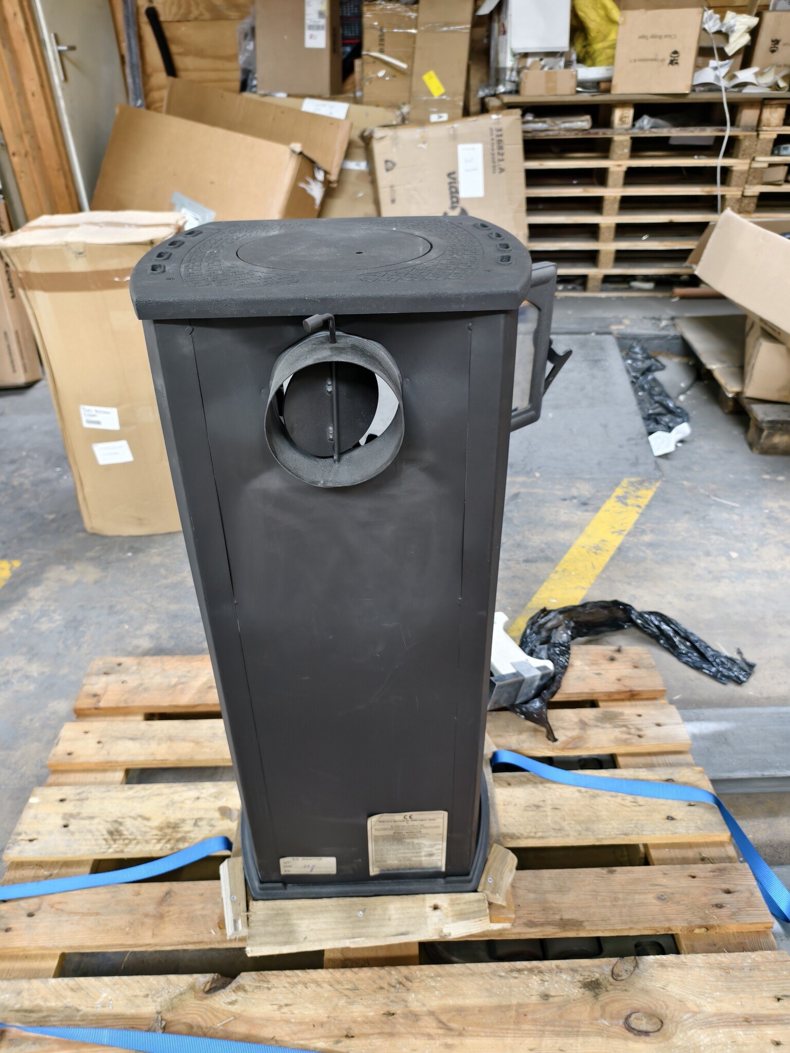 Houtkachel Antraciet 6,6-8,5kW - 55% Korting! (Krassen/Tegel gebroken)