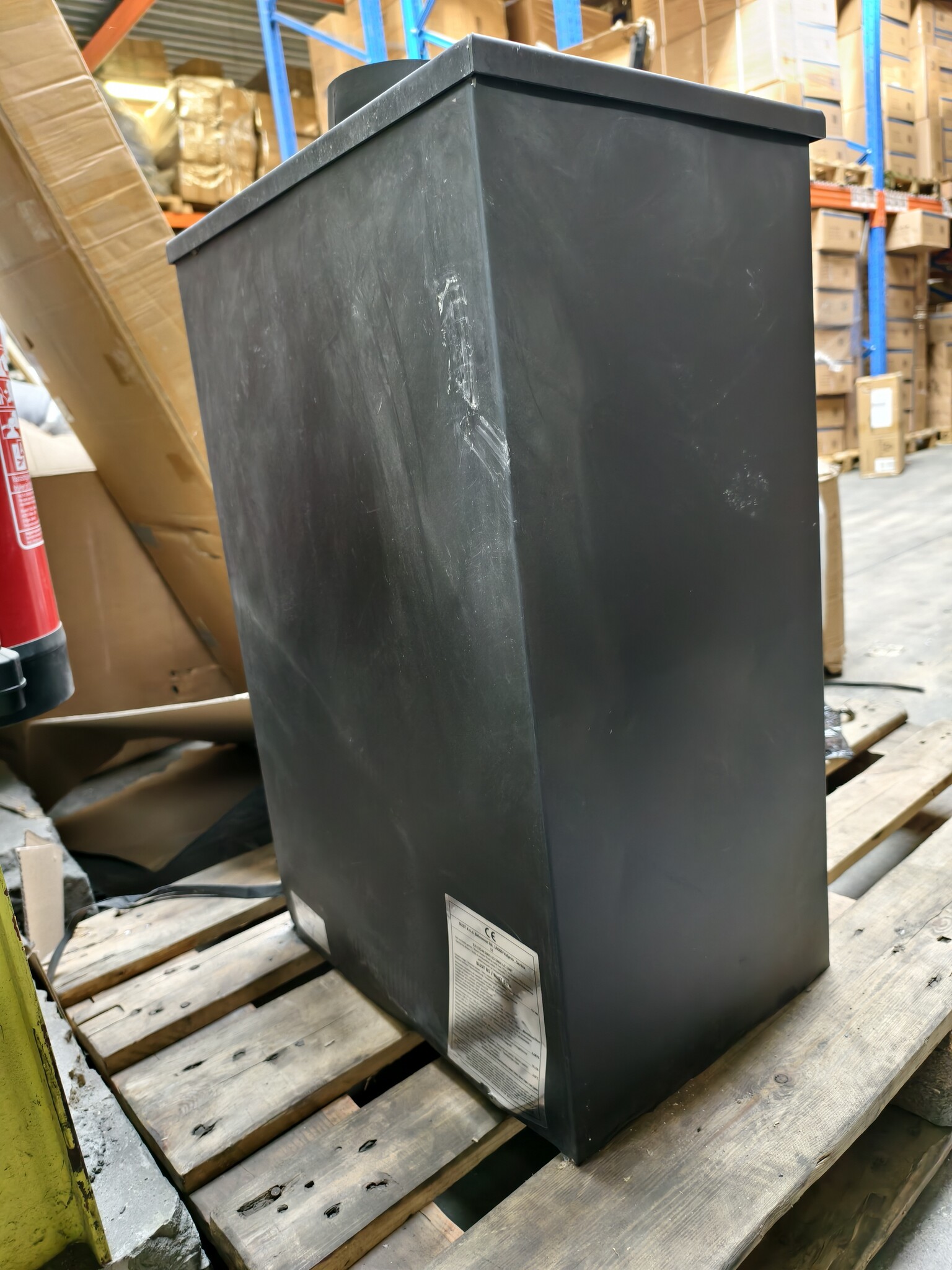 Houtkachel 12kW - Vrijstaand - 50% Korting! (Krassen/Deuk)
