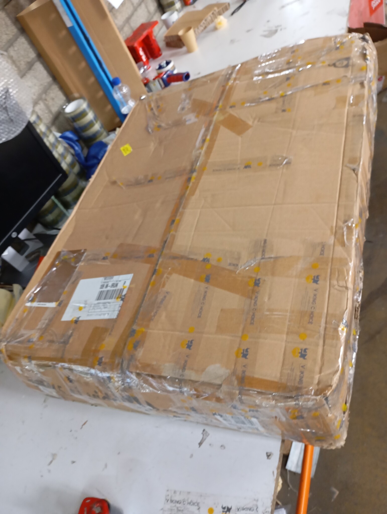 vidaXL Bedframe LED Taupe 180x200cm - 60% Korting!