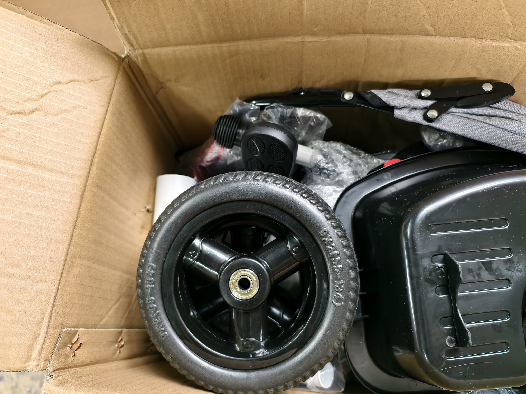 Driewieler met Duwstang & Zonnekap Grijs-Wit -55% Korting!