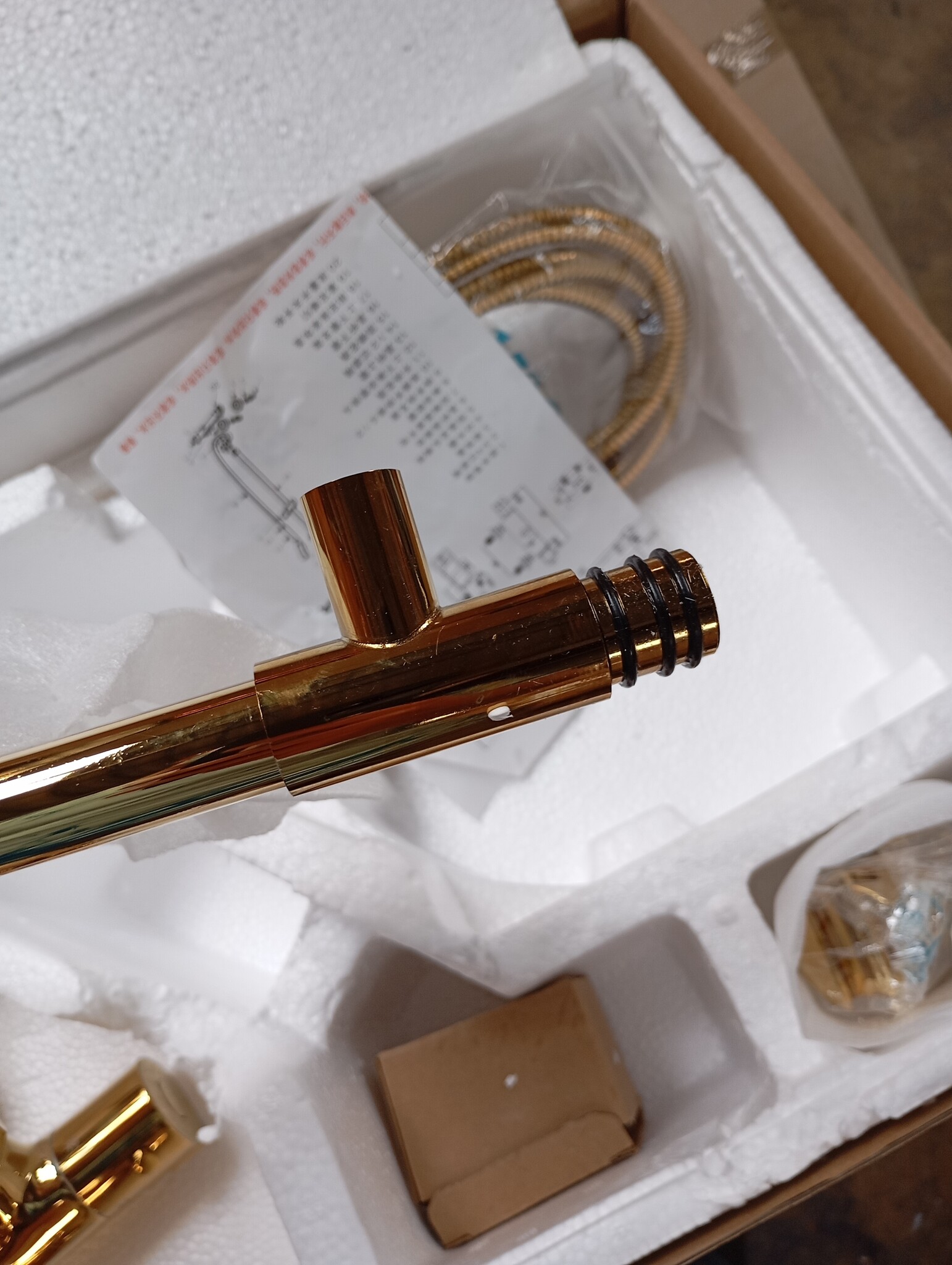 Gouden Regendoucheset met Thermostaat - 25cm - 55% Korting!