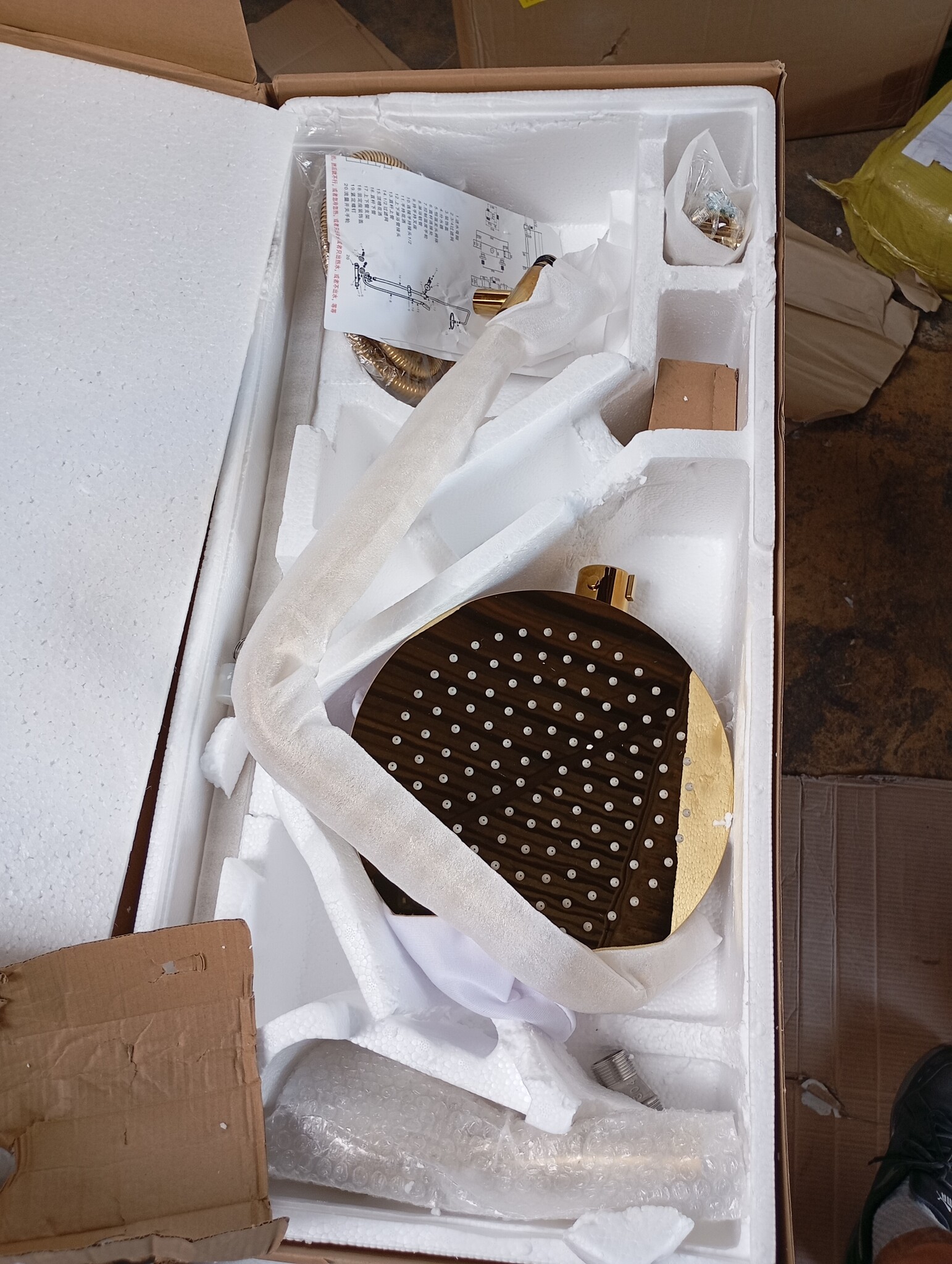 Gouden Regendoucheset met Thermostaat - 25cm - 55% Korting!