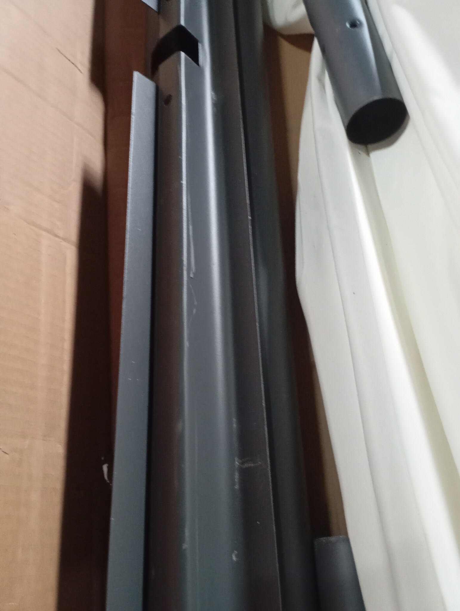 Zweefparasol Zand 300cm - 55% Korting! (Lichte Gebruikssporen)