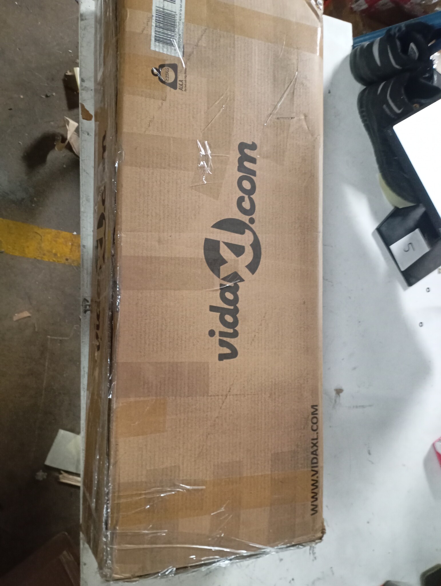 VidaXL Dressoir Zwart met LED - Deukje, 50% Korting!