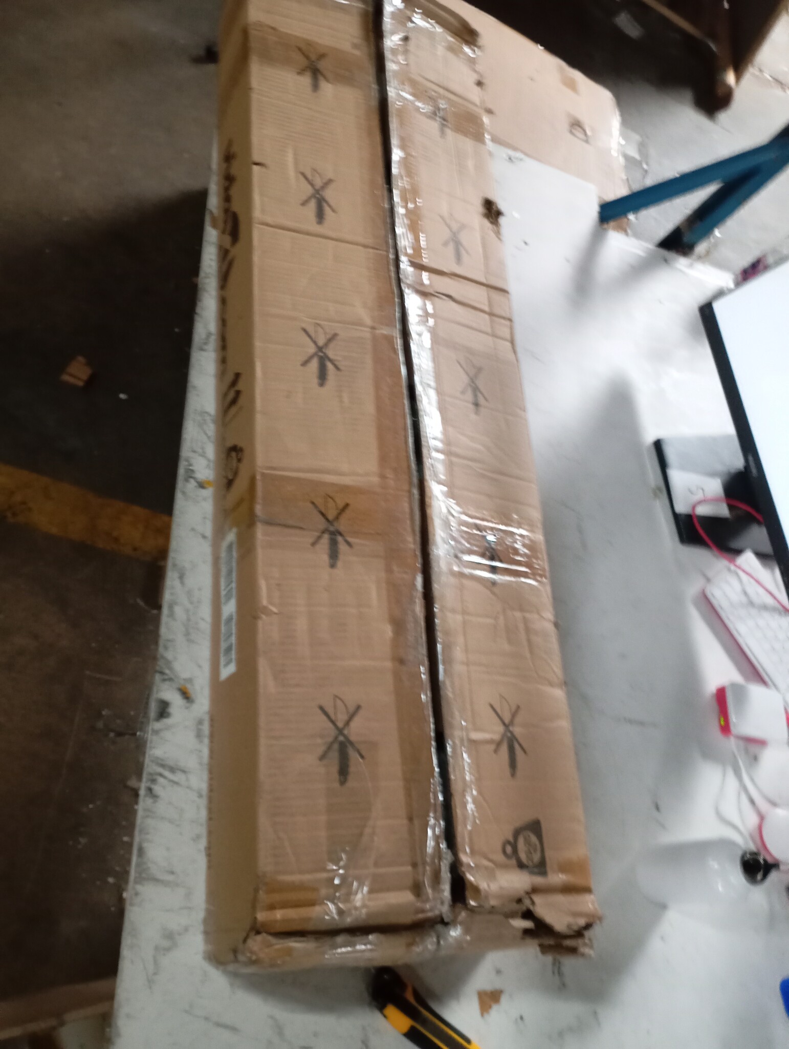 VidaXL Bedframe 160x200 Wit Kunstleer -55%! Vlekje
