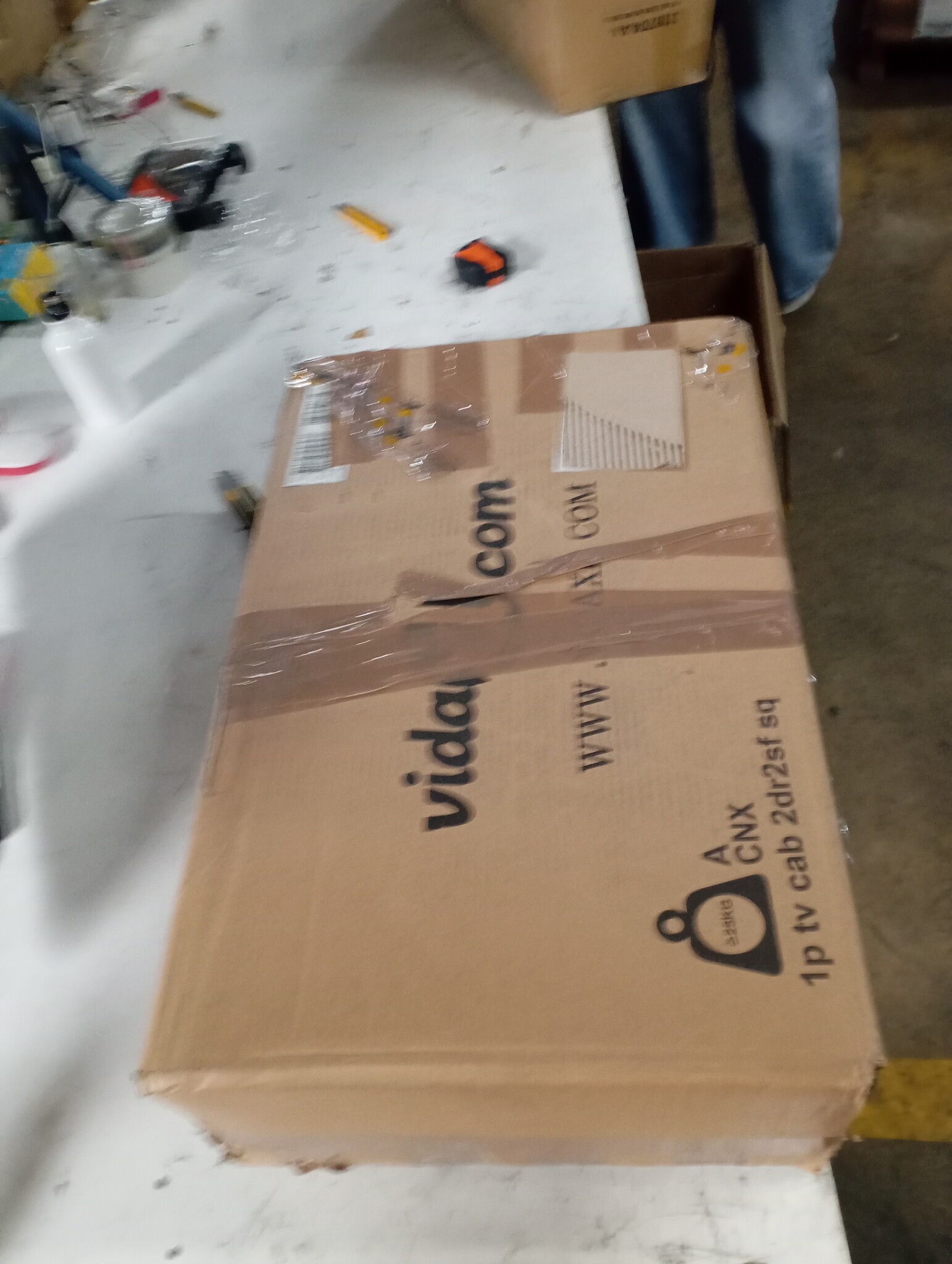 vidaXL TV-meubel Zwart 150cm - 55% Korting! (Lichte schade)