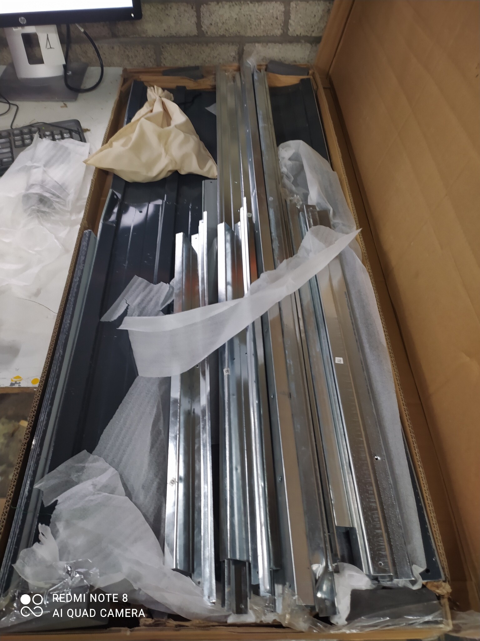 vidaXL Tuinbox 129x67x65 cm antraciet