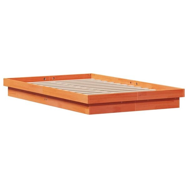 vidaXL Bedframe LED 140x200cm Grenenhout Wasbruin -35%!
