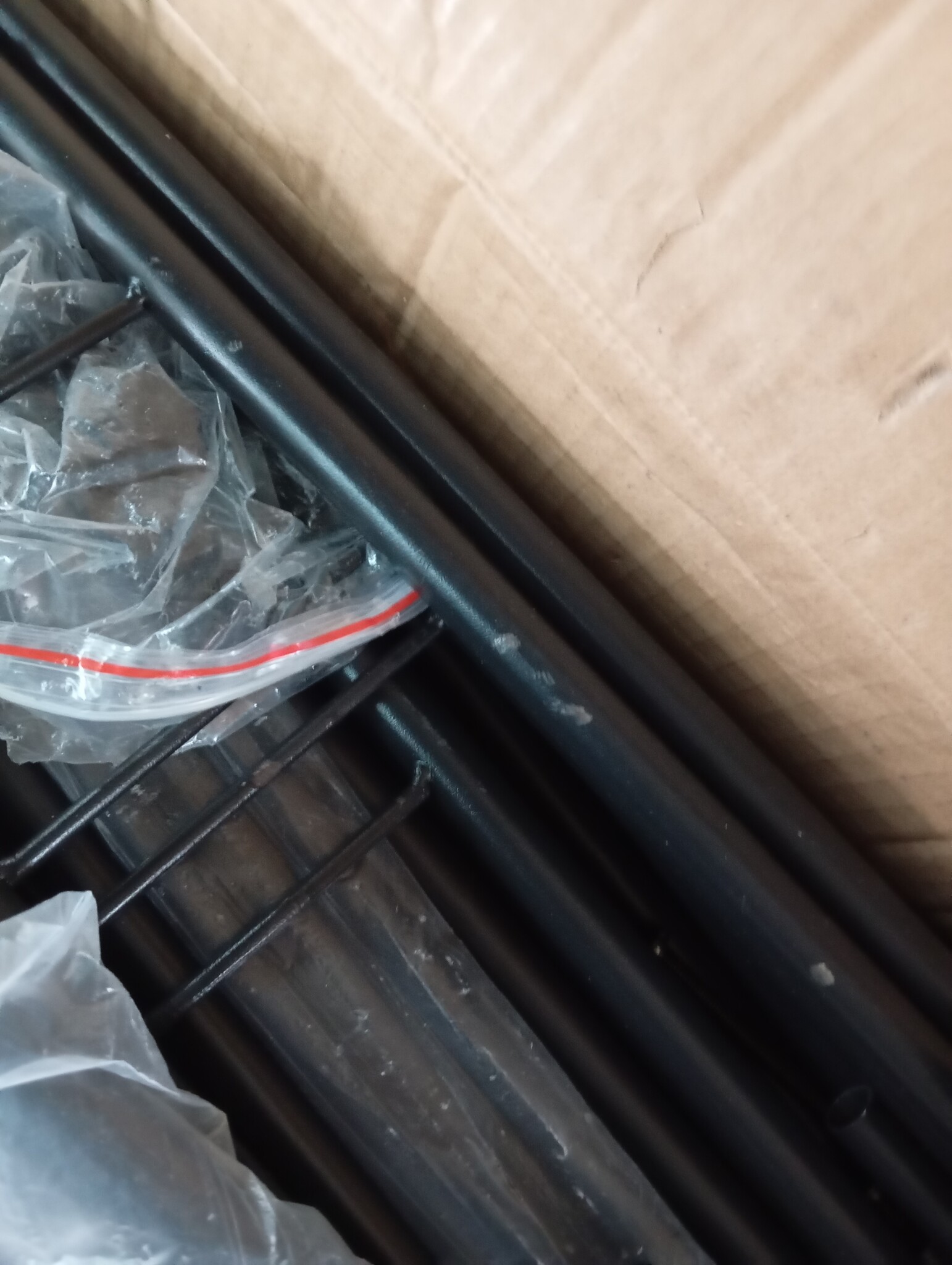 vidaXL Bedframe 160x200 Zwart - 60% Korting! (LET OP: Schade)