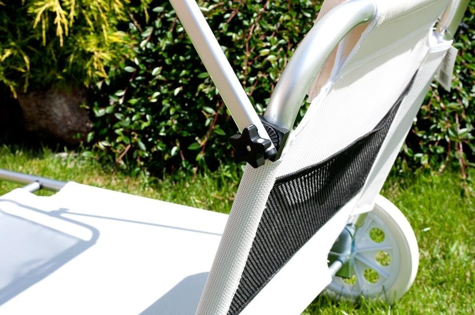 Ligbed Beige met Luifel & Wielen - Inklapbaar - 45% Korting!